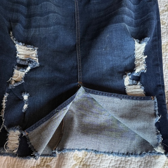 Stylish Dark Blue Distressed Pencil Skirt - Picture 4 of 7